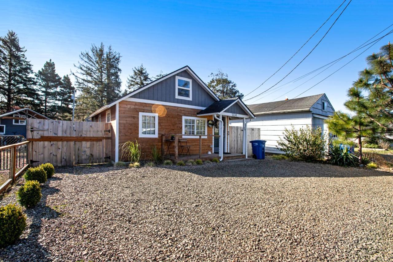 Siletz Bay Getaway Villa Lincoln City Exteriör bild