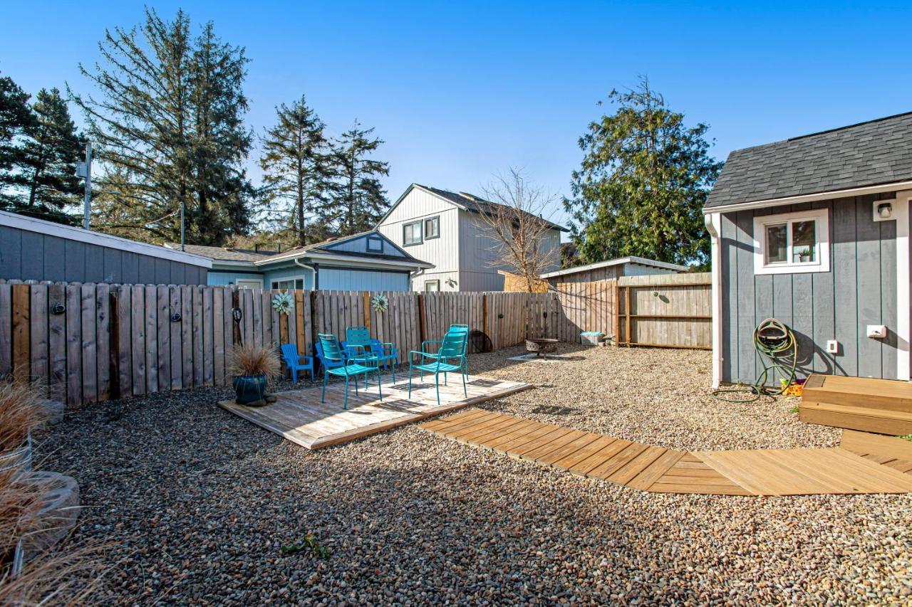 Siletz Bay Getaway Villa Lincoln City Exteriör bild