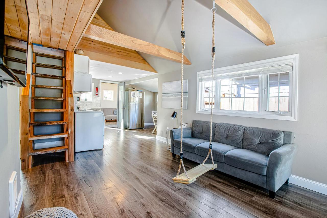 Siletz Bay Getaway Villa Lincoln City Exteriör bild