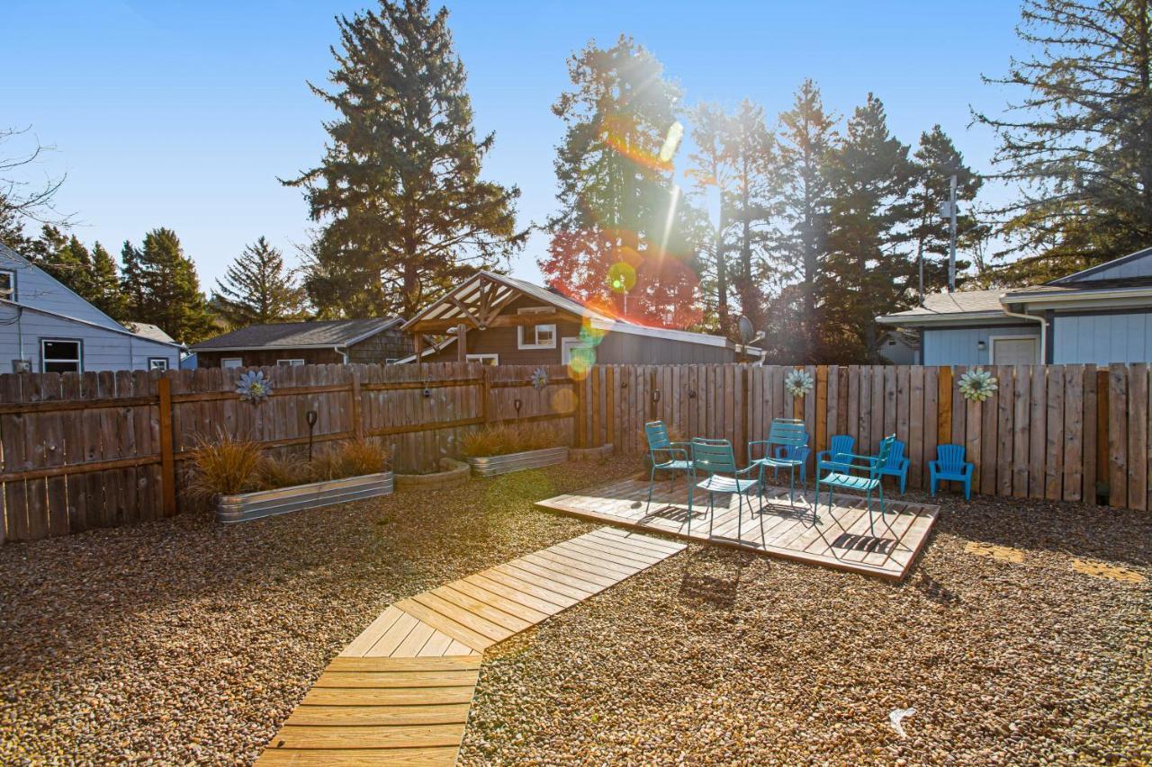 Siletz Bay Getaway Villa Lincoln City Exteriör bild